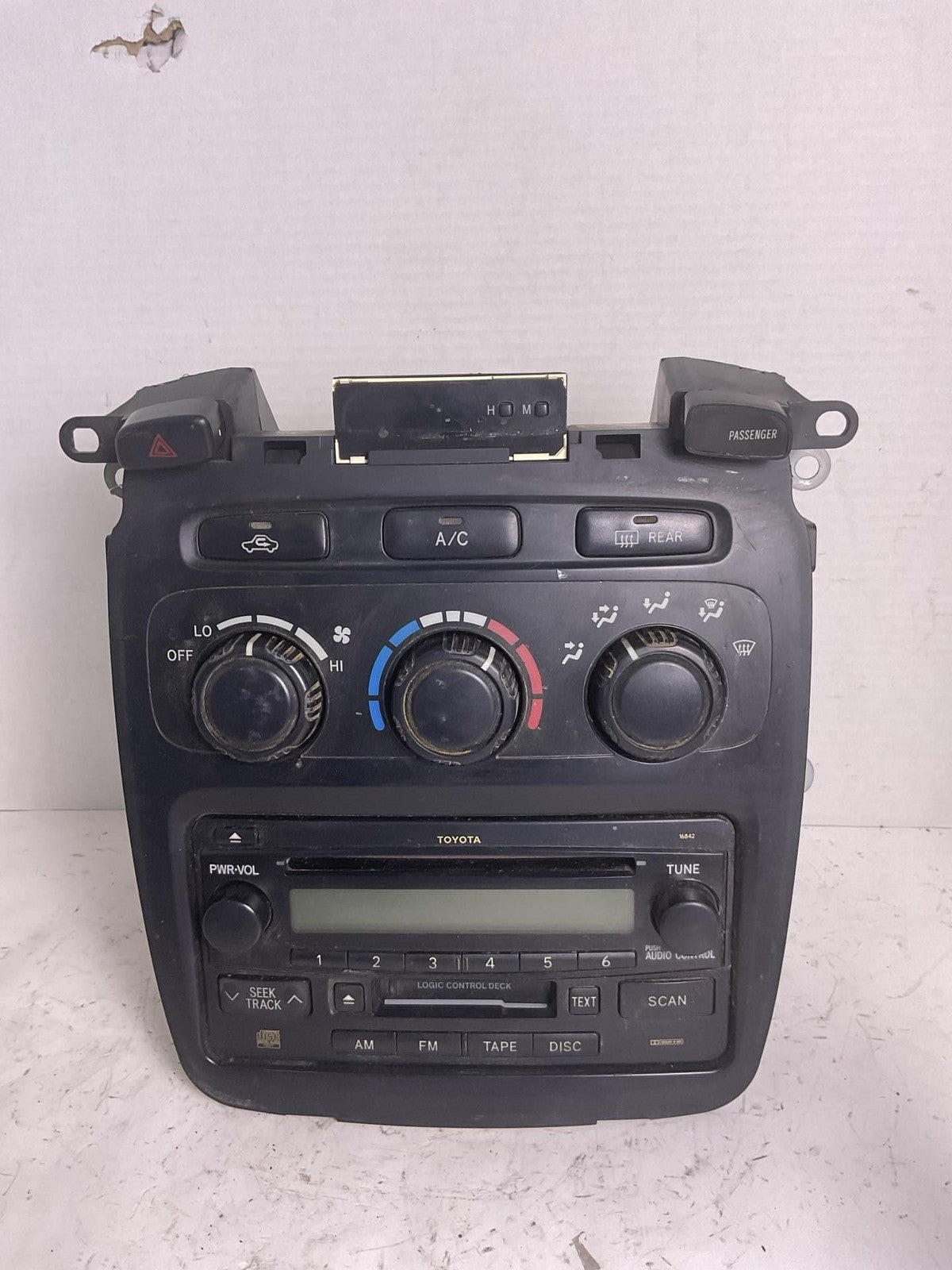 Audio & Visual Equip.(radio) TOYOTA HIGHLANDER 04 050