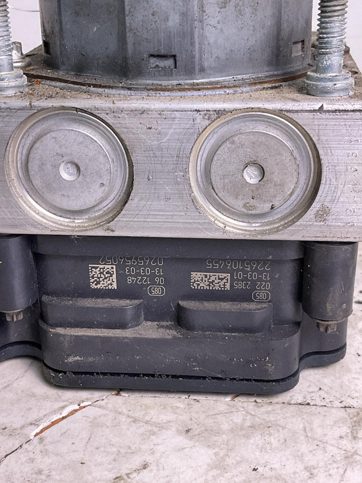 Anti-lock Brake Parts NISSAN VERSA 14 15 16 17 18 192