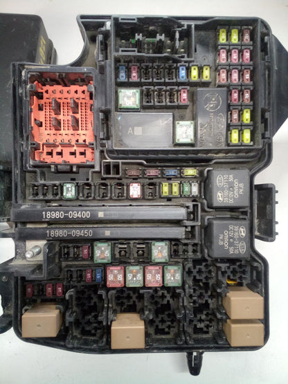 Engine Fuse Box KIA CARNIVAL 225