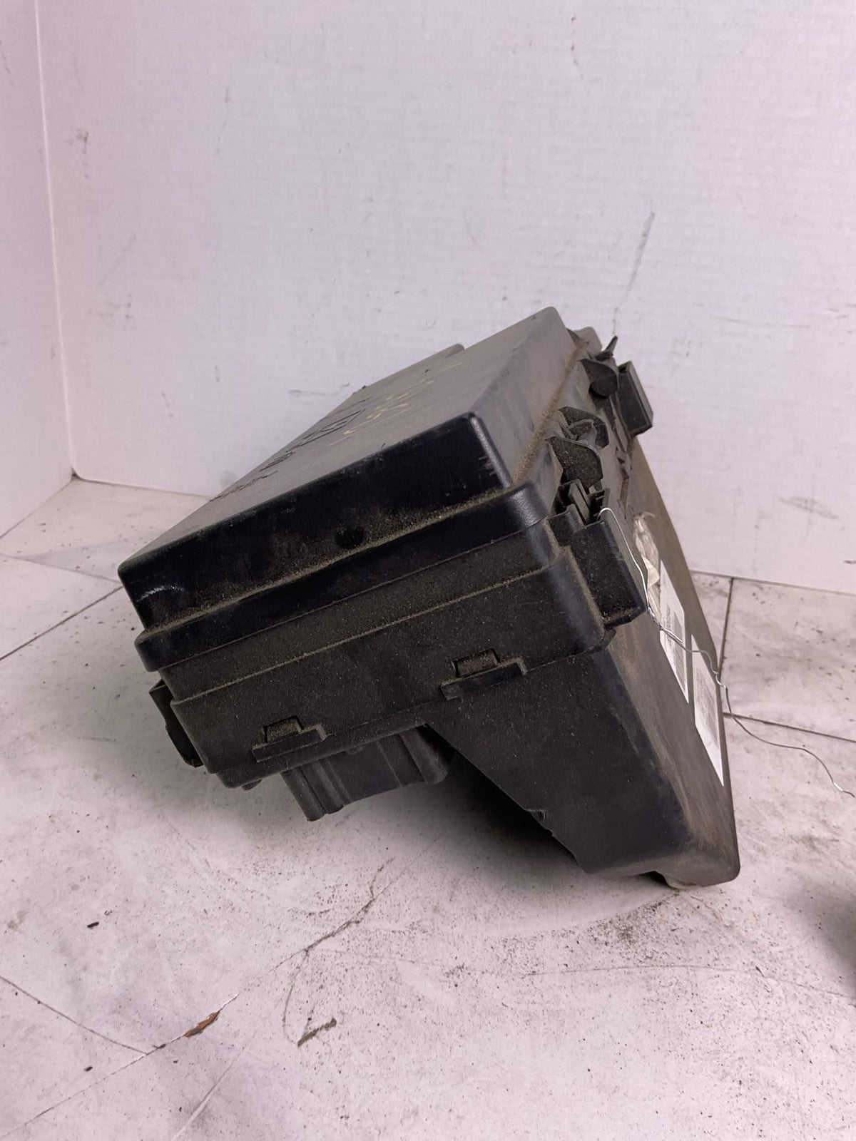 Engine Fuse Box DODGE CARAVAN 194