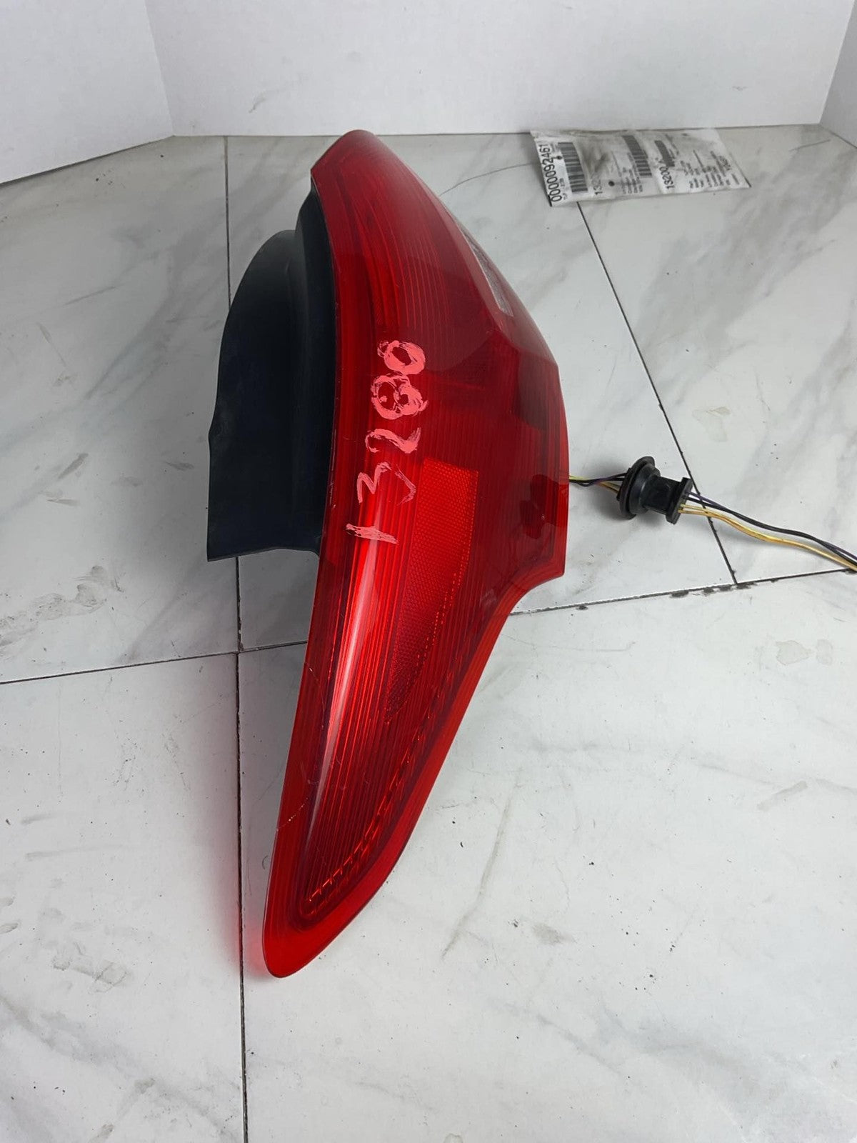 Tail Light Assembly FORD FOCUS Left 15 16 17 181