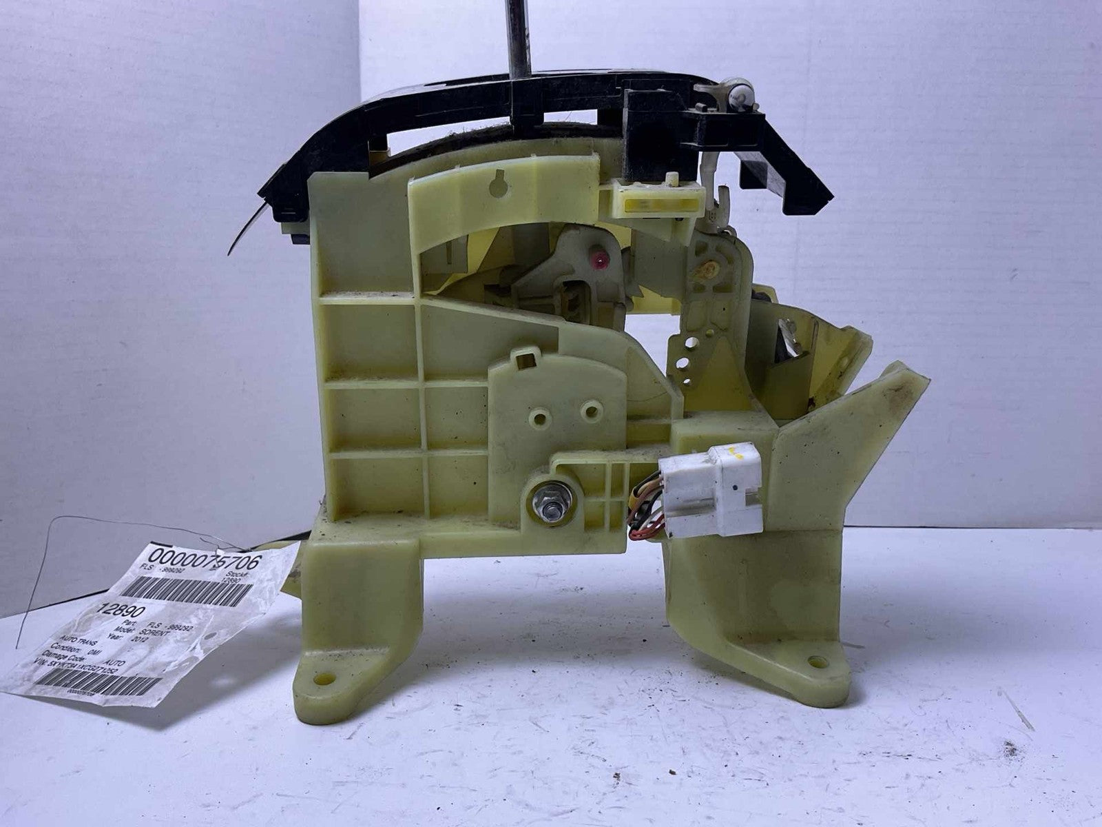 Automatic Transmission Floor Shifter Assembly For 2011 2012 2013 KIA SORENTO2