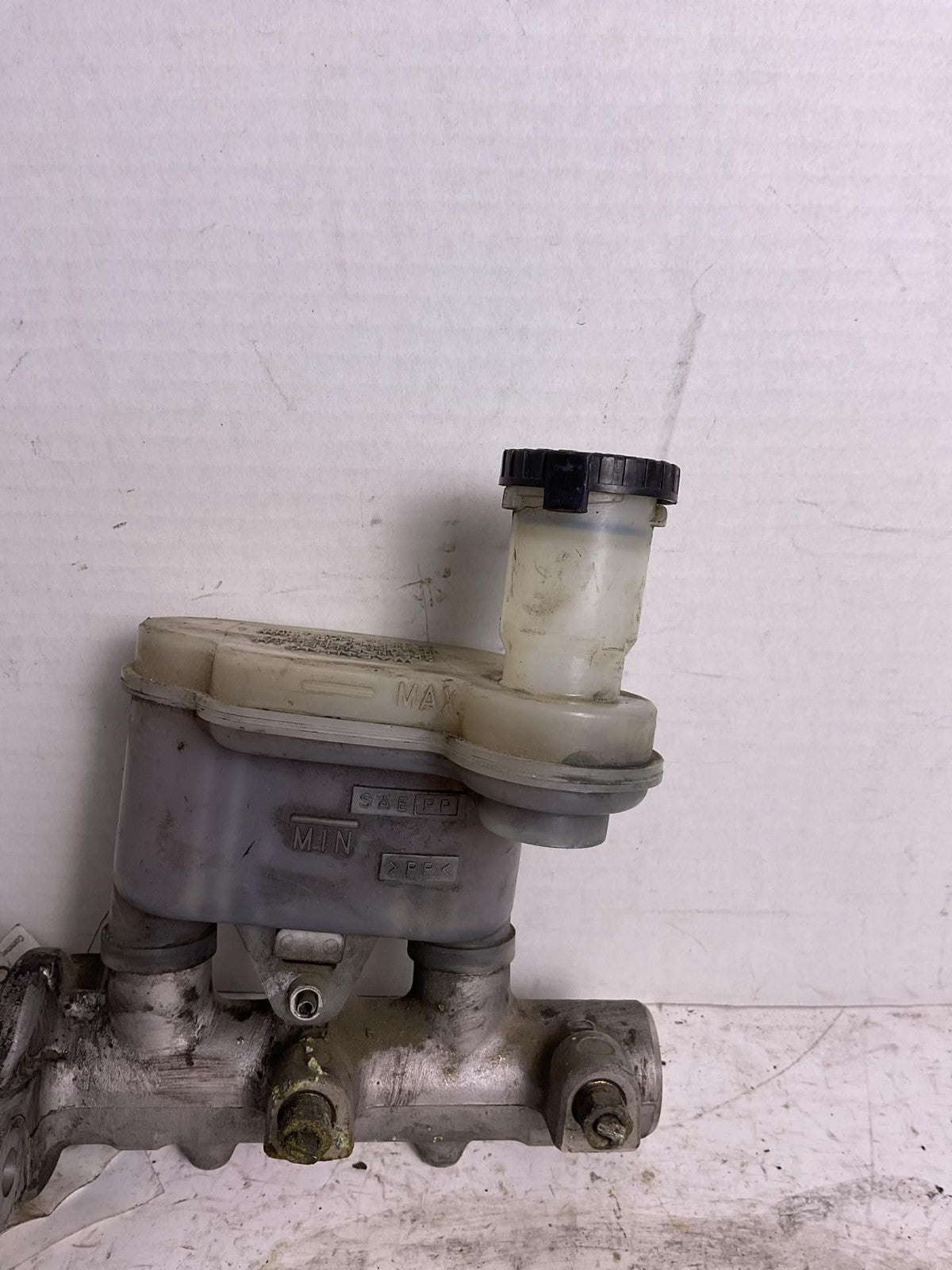 Master Cylinder NISSAN MAXIMA 04 05 06 07 0816