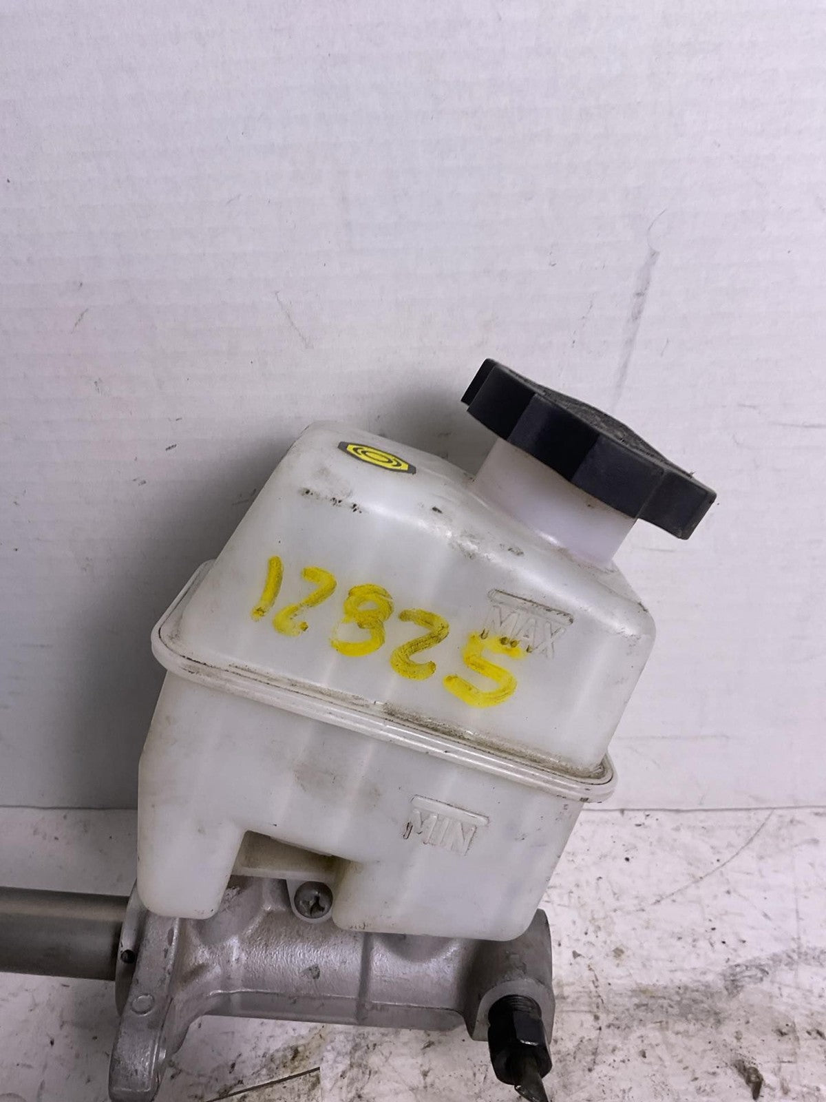 Master Cylinder HYUNDAI SONATA 15 16 17 18 196