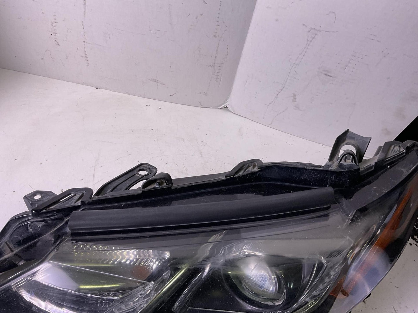 Headlamp Assembly TOYOTA CAMRY Left 18 19 20 21 22 23 246