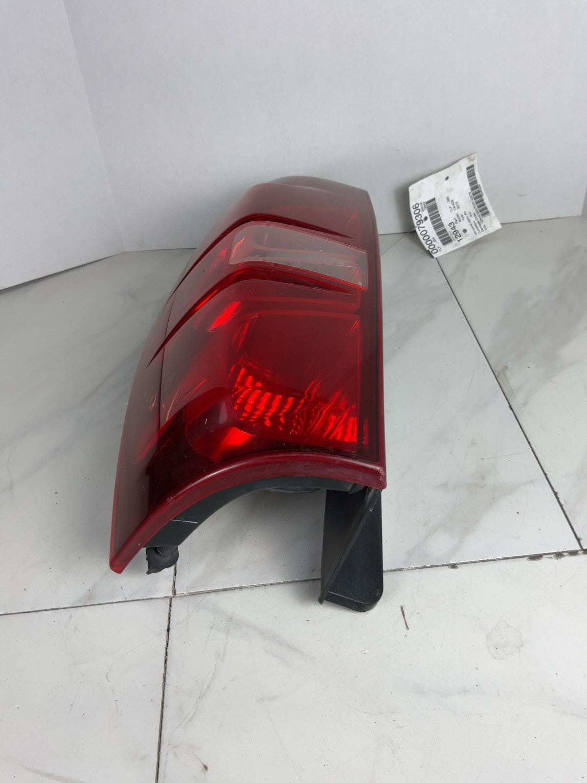 Tail Light Assembly CHEVY TAHOE Right 07 08 09 10 11 12 13 143