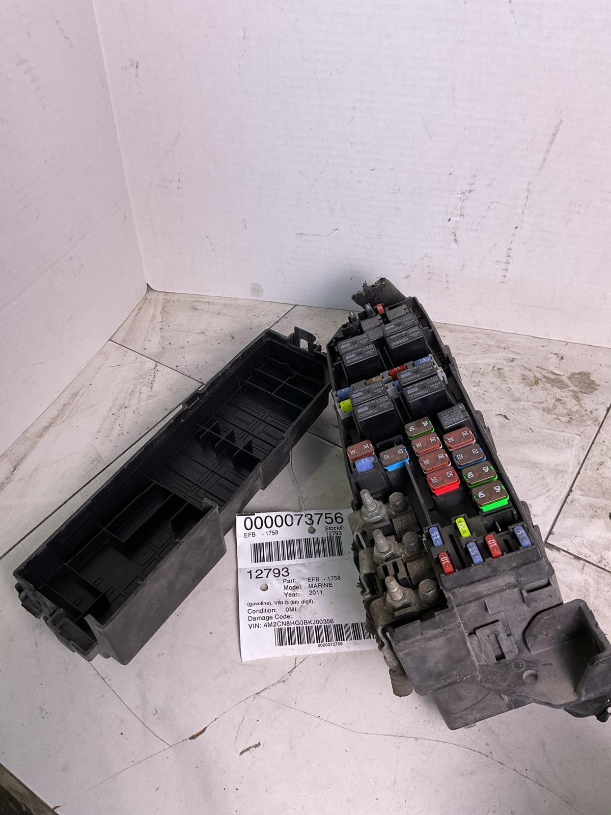 Engine Fuse Box MERCURY MARINER 110