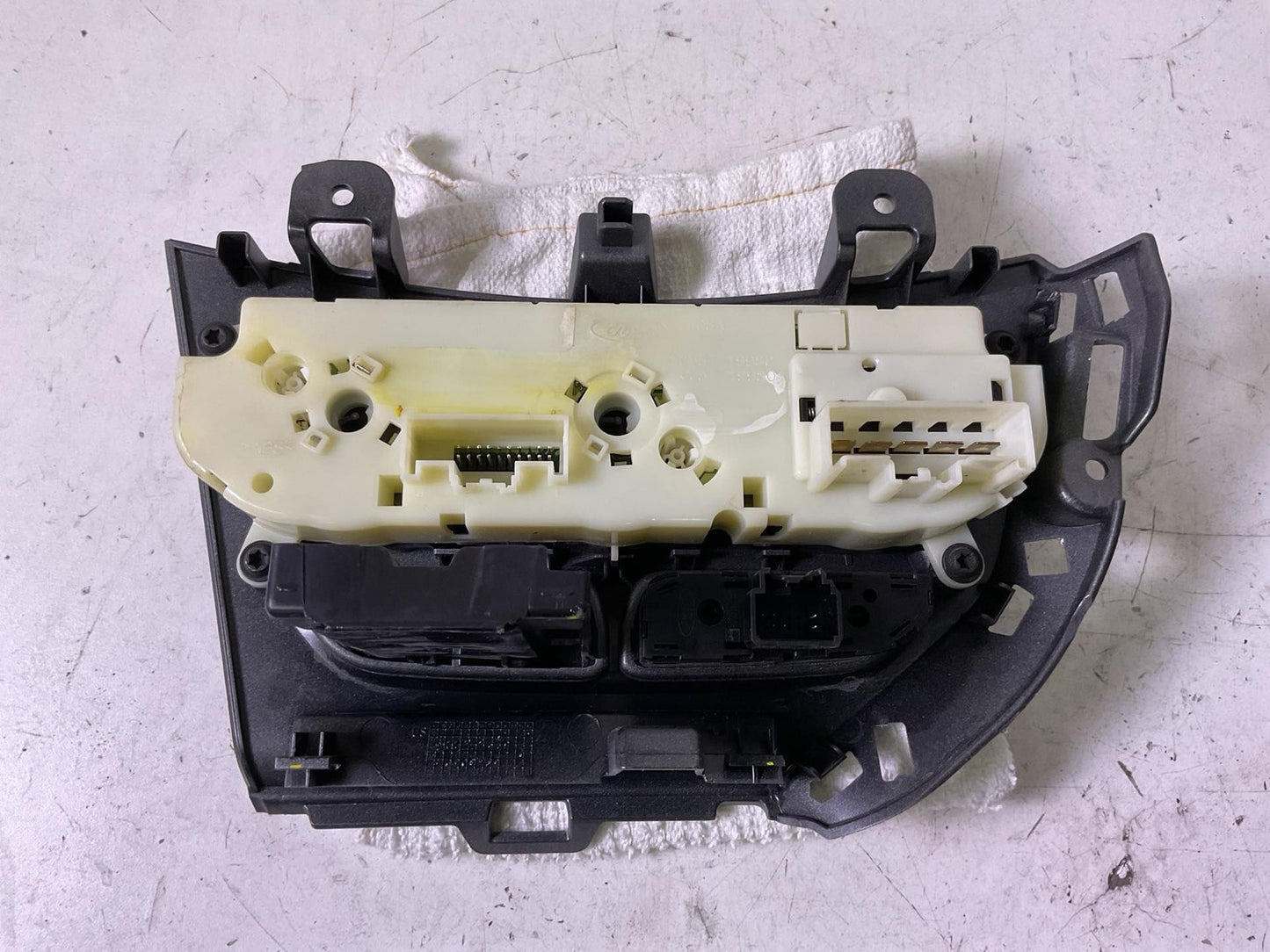 Heater A/c Control FORD FOCUS 144
