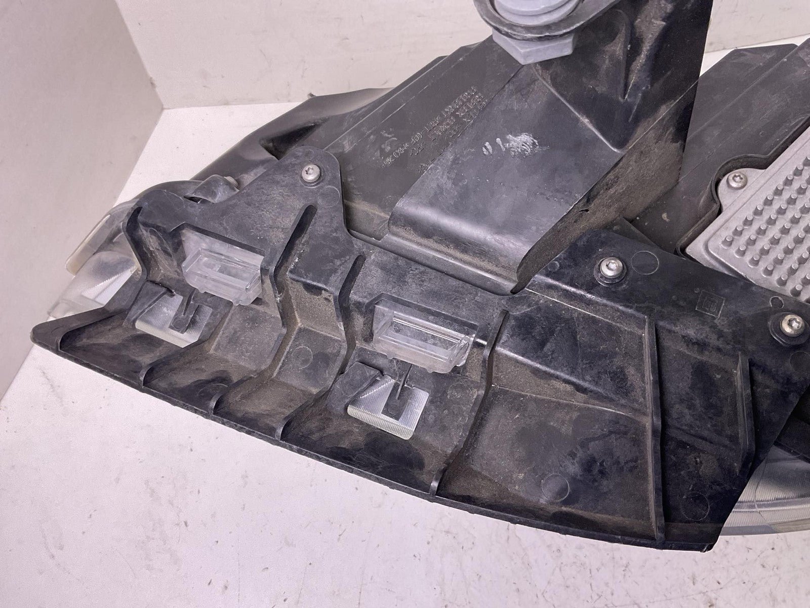 Headlamp Assembly BUICK ENCLAVE Right 13 14 15 16 1712