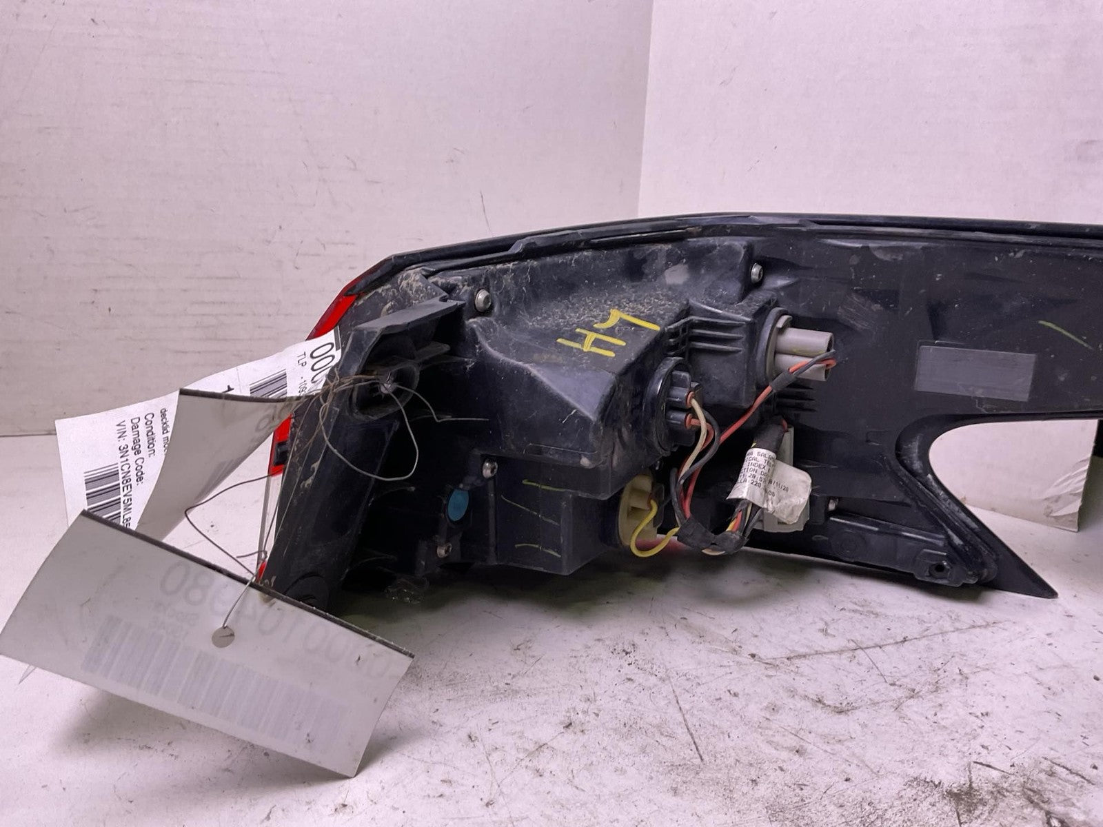 Tail Light Assembly NISSAN VERSA Left 20 21 22 23 244