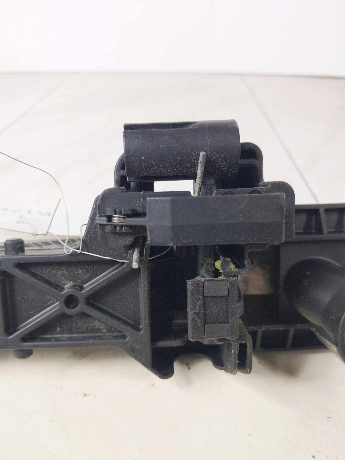 Outside Door Handle KIA SORENTO Left 11 12 13 14 152