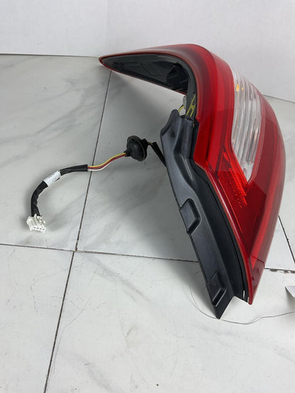 Tail Light Assembly NISSAN ALTIMA Right 16 173