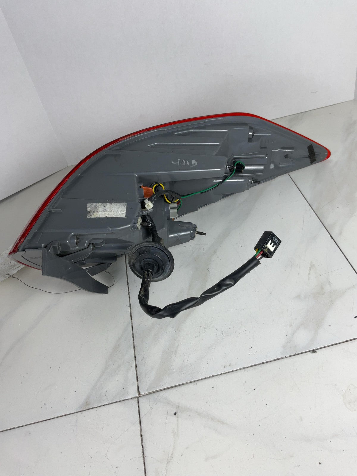 Tail Light Assembly HYUNDAI ELANTRA Right 17 185