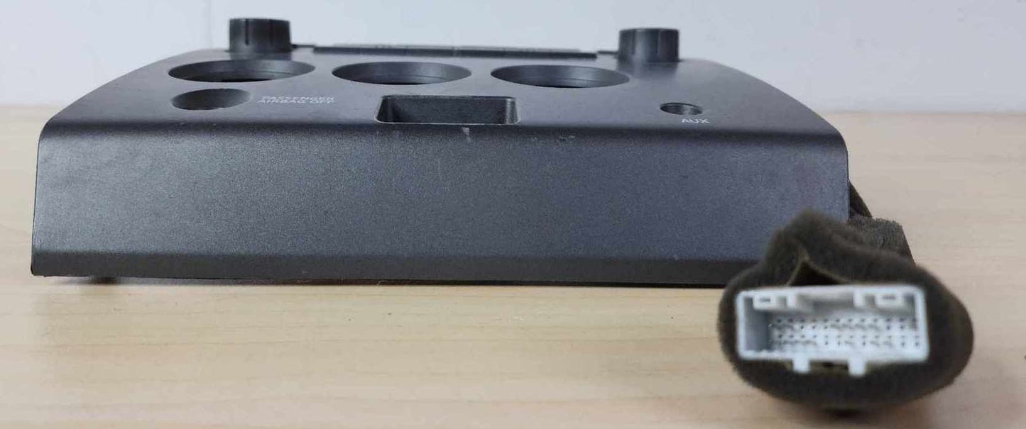 Audio & Visual Equip.(radio) NISSAN TITAN 04 053