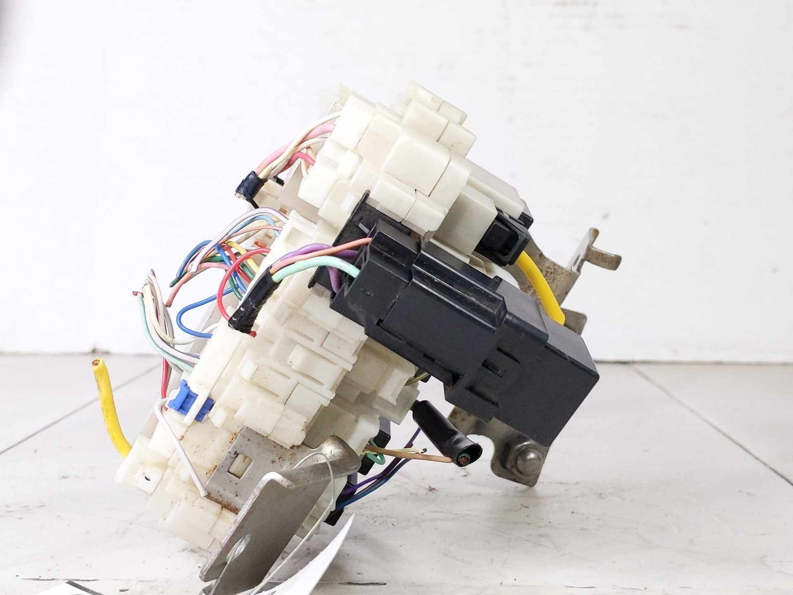 Cabin Fuse Box NISSAN ALTIMA 197