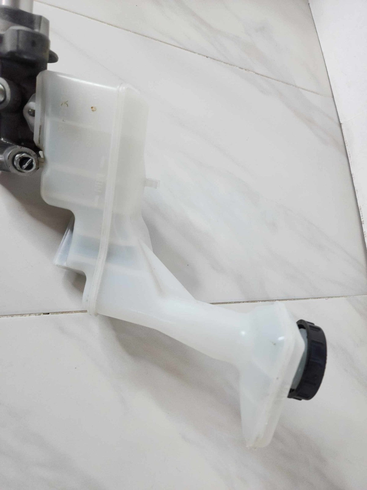 Master Cylinder NISSAN ROGUE SPORT 17 18 19 20 21 222