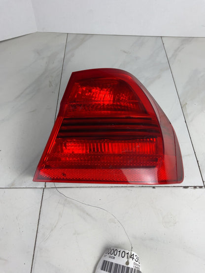 Tail Light Assembly BMW 325I Right 060