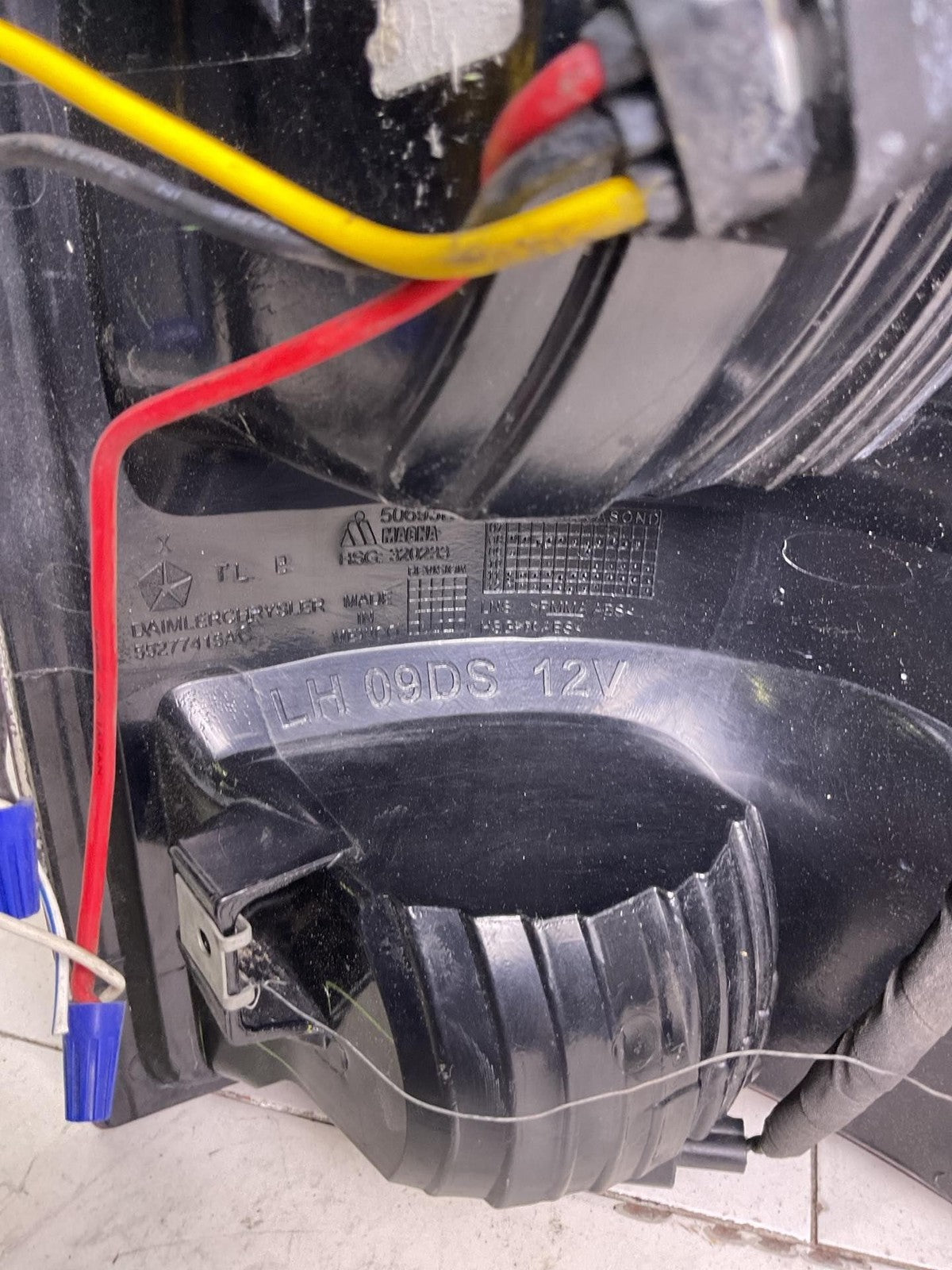 Tail Light Assembly DODGE PICKUP 1500 Right 13 14 15 16 17 18 19 20 21 22 23 242