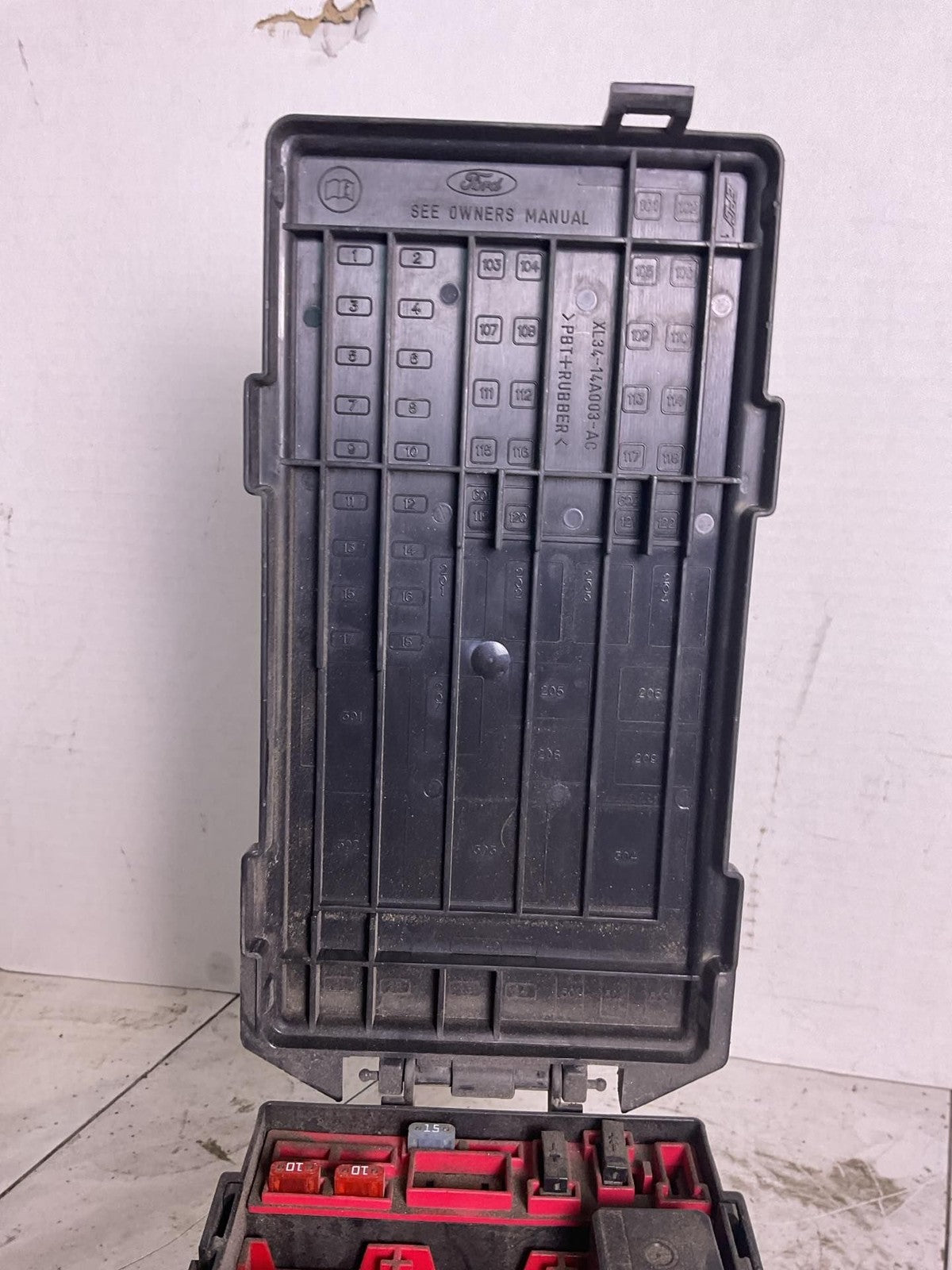 Engine Fuse Box FORD PICKUP F150 00 01 02 03 043