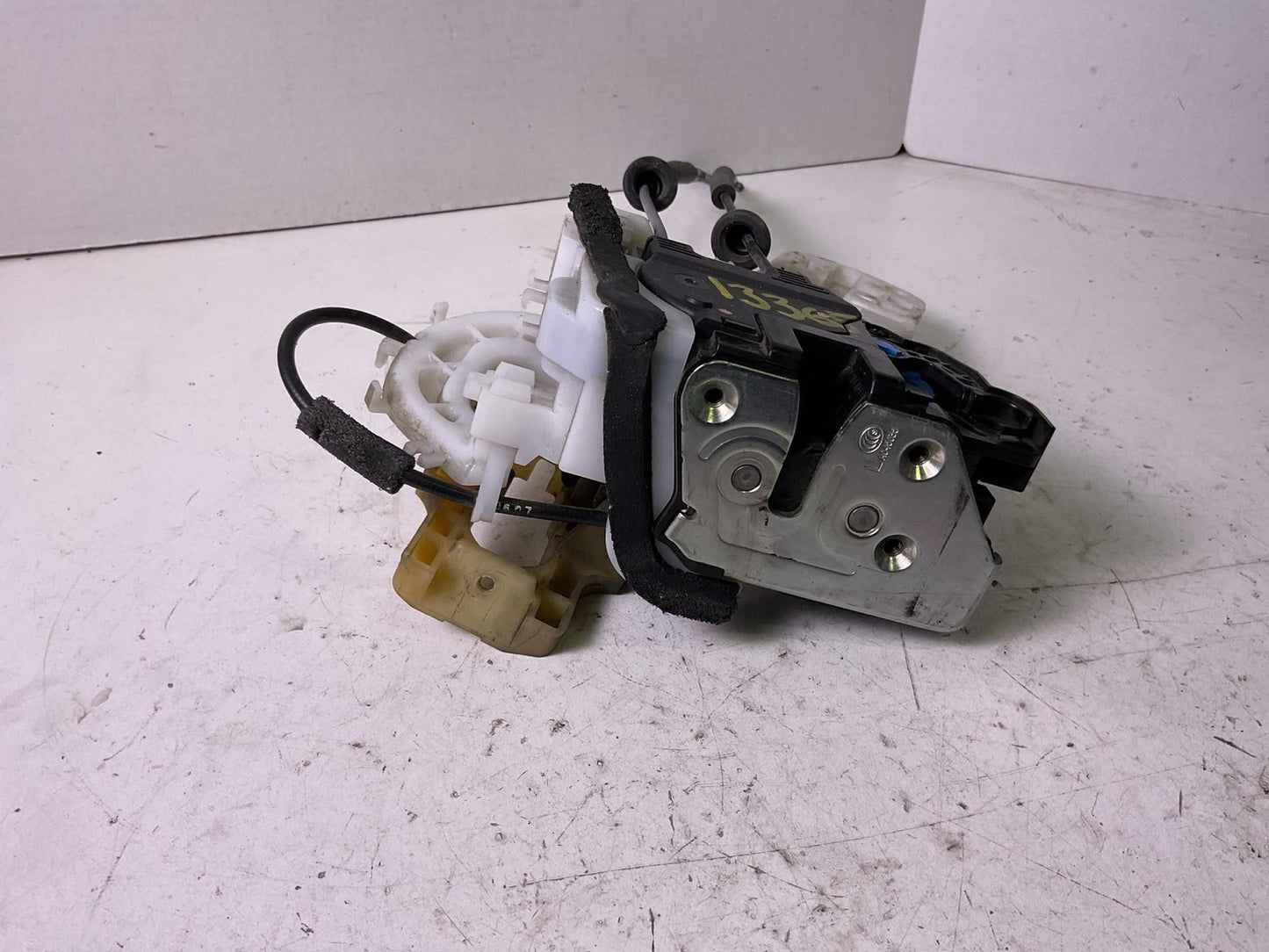 Front Door Latch LEXUS CT200H Left 11 12 13 14 15 16 170