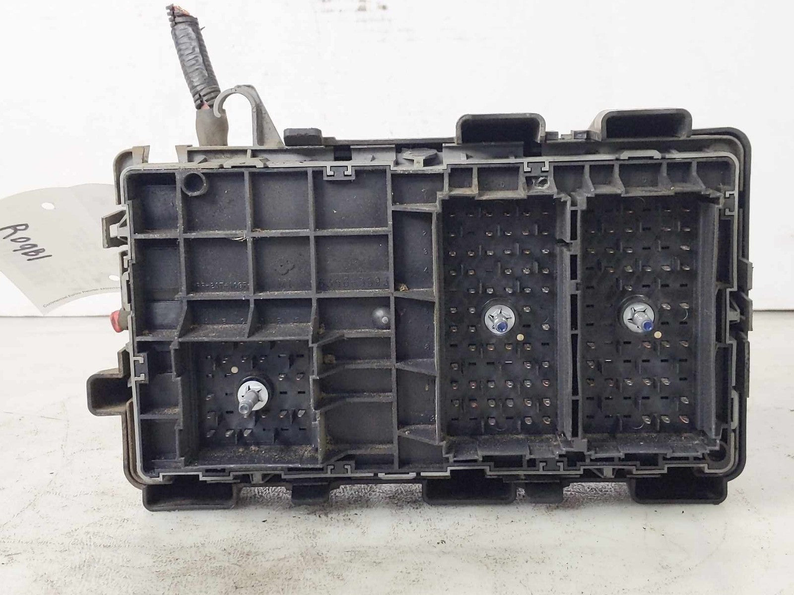 Engine Fuse Box CHEVY EXPRESS 2500 03 04 05 06 071