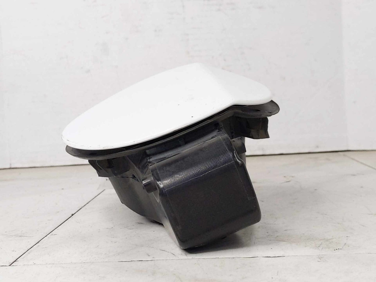 Fuel Tank Door CHEVY CRUZE 11 12 13 14 15 163