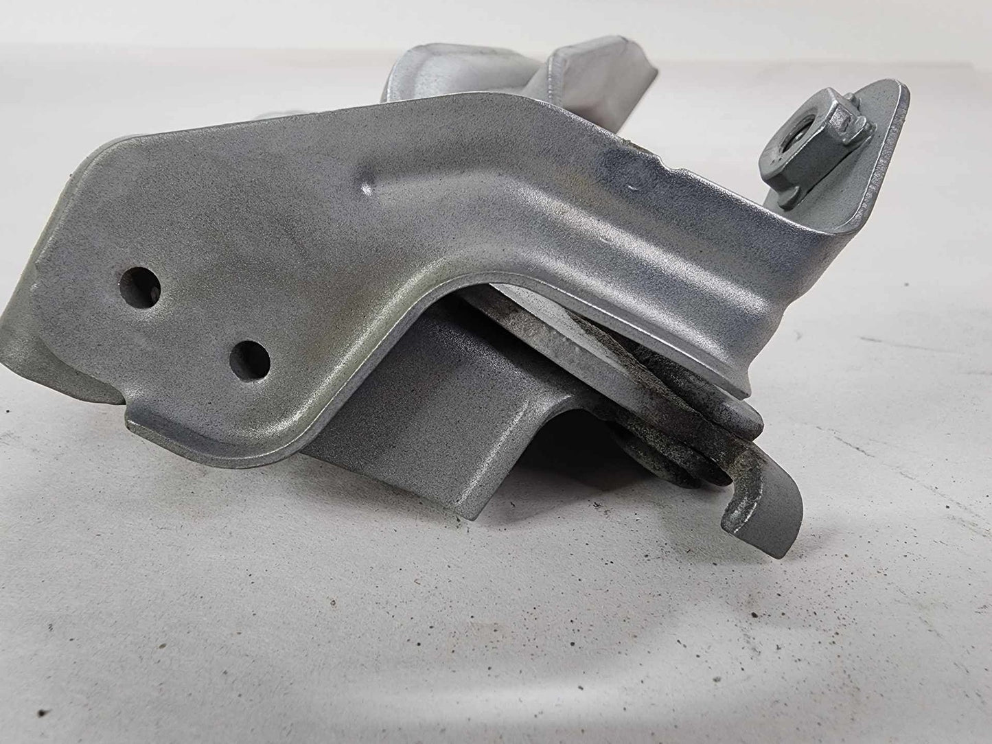 Hood Hinge TOYOTA TUNDRA Right 07 08 09 10 11 12 134