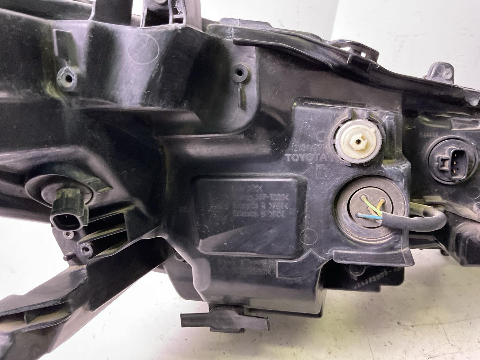 Headlamp Assembly TOYOTA CAMRY Left 18 19 20 21 22 23 248