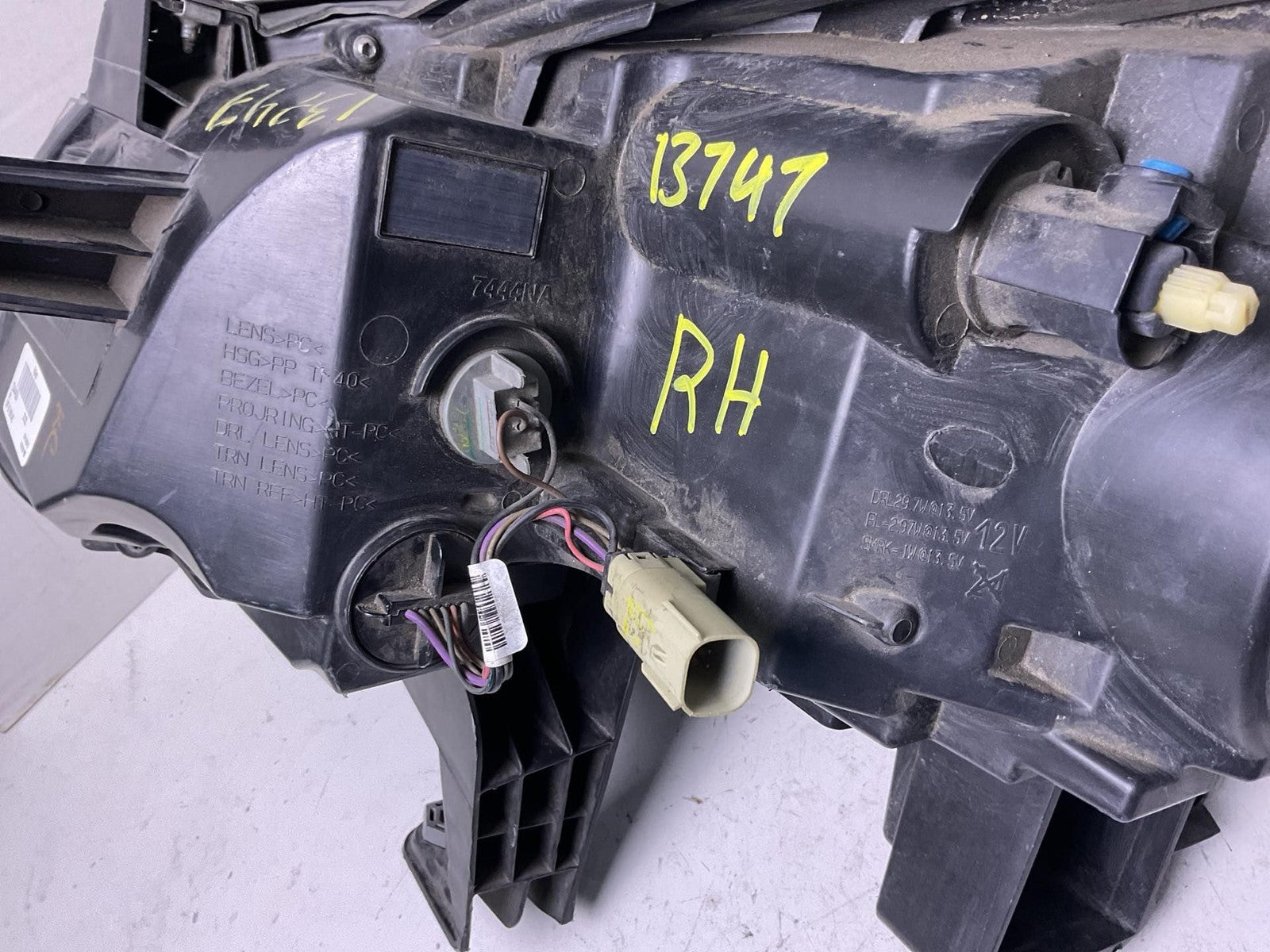 Headlamp Assembly BUICK ENCLAVE Right 13 14 15 16 176