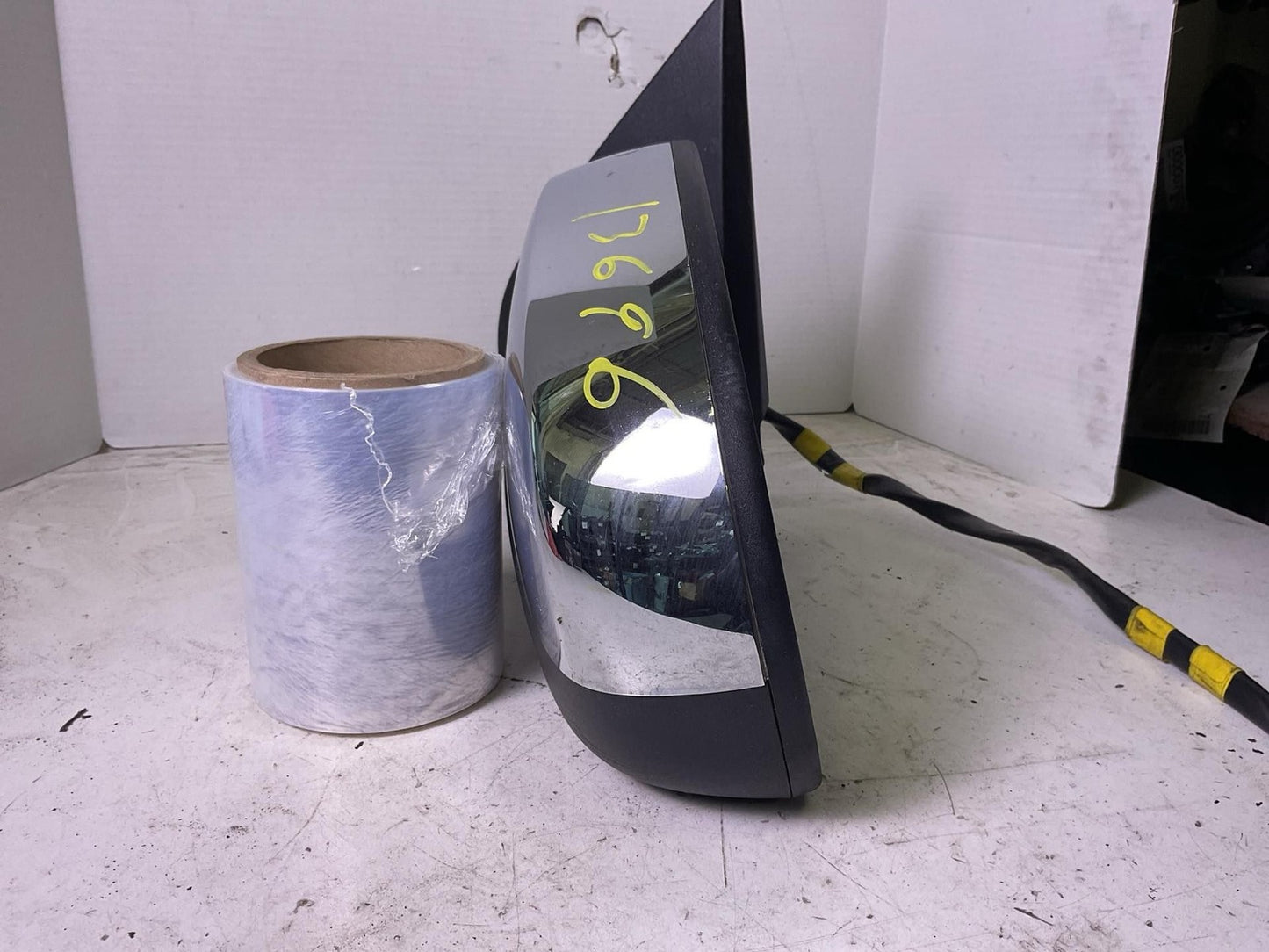 Door Mirror GMC YUKON Left 09 10 11 12 13 142