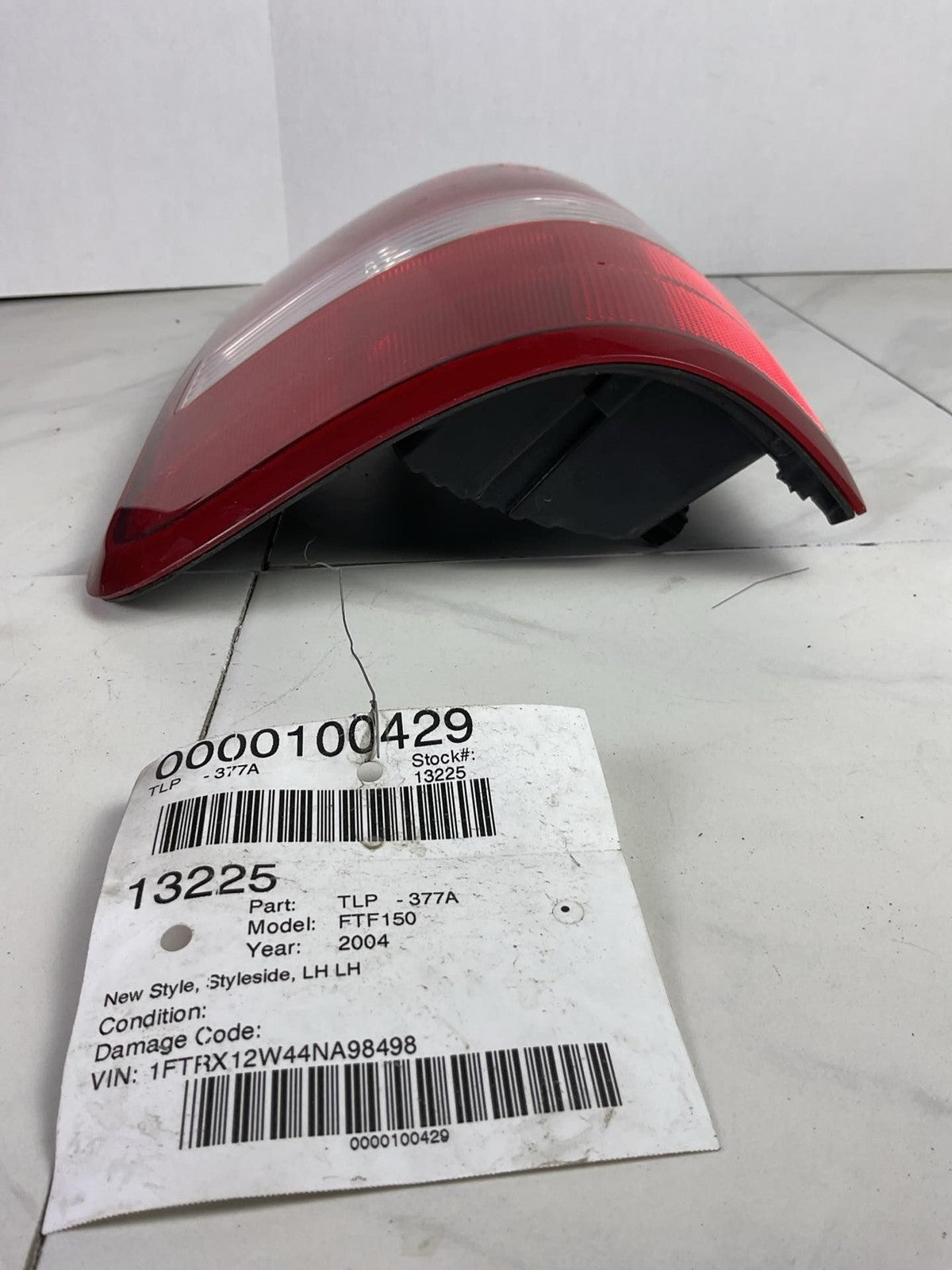 Tail Light Assembly FORD PICKUP F150 Left 04 05 06 07 081