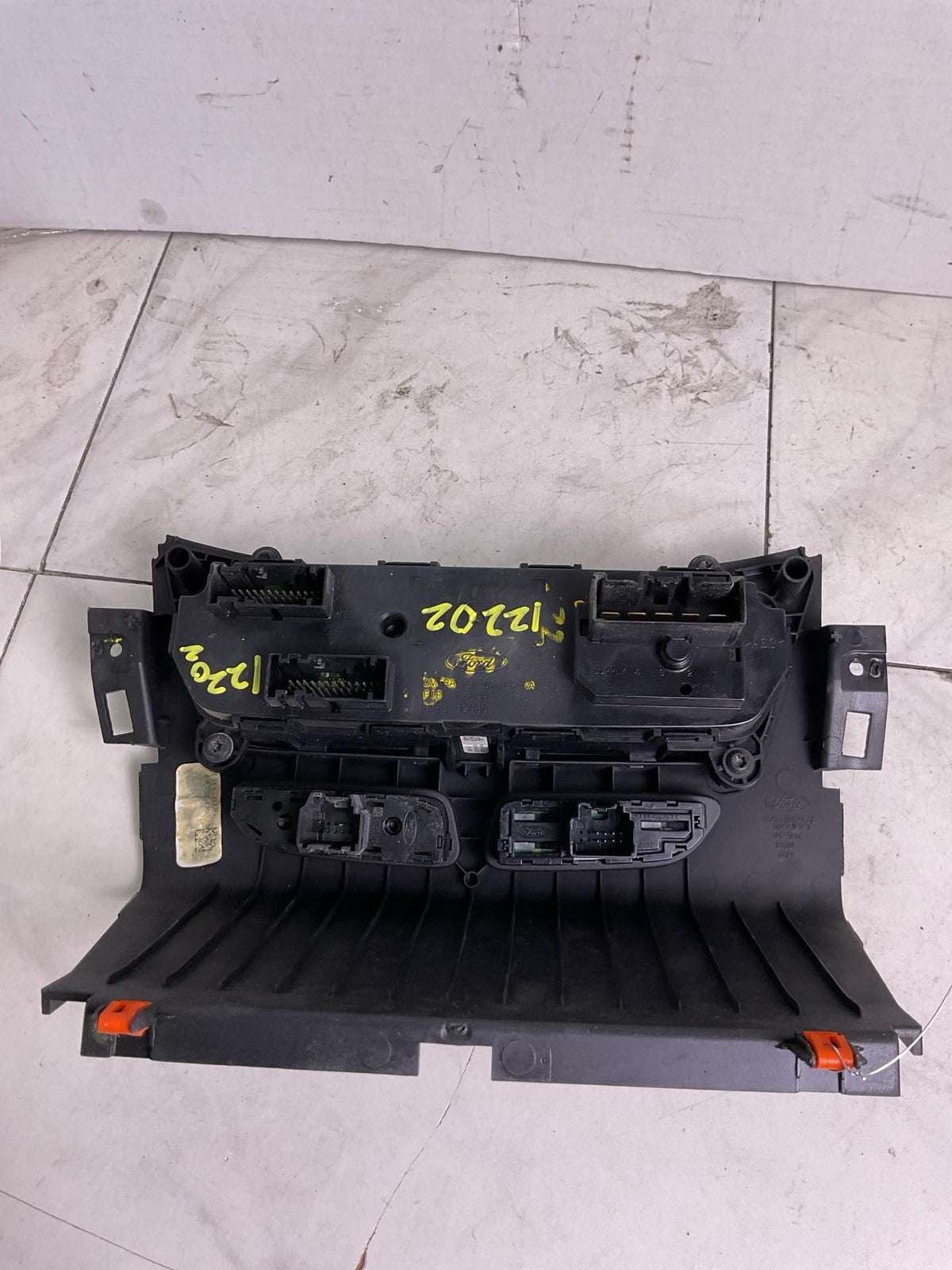 Heater A/c Control FORD ESCAPE 18 192