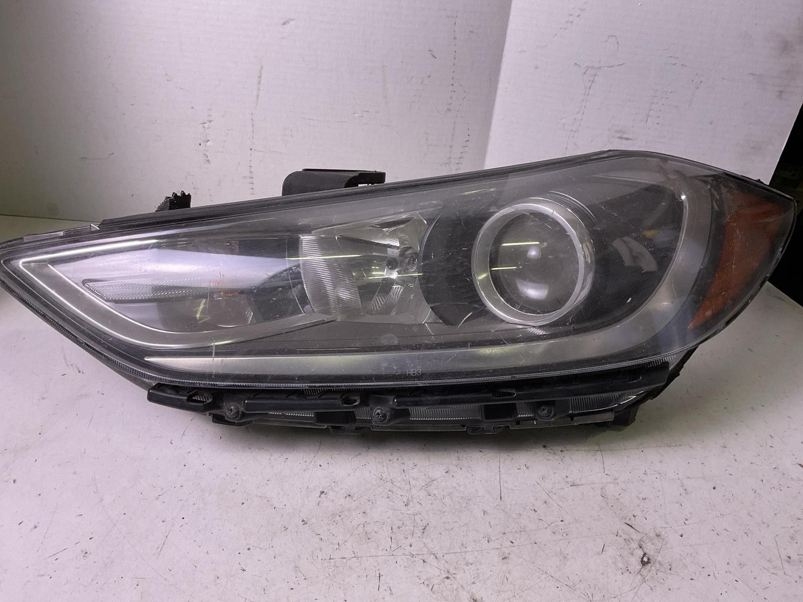 Headlamp Assembly HYUNDAI ELANTRA Left 17 180