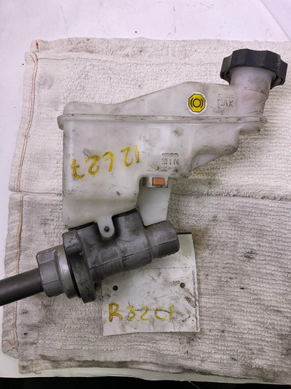 Master Cylinder KIA FORTE 14 15 16 17 181