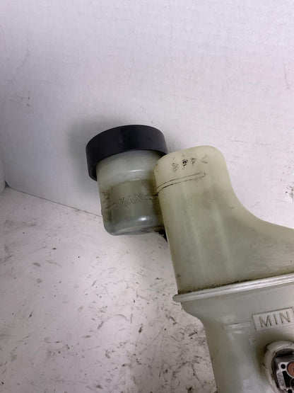 Master Cylinder TOYOTA HIGHLANDER 01 02 033