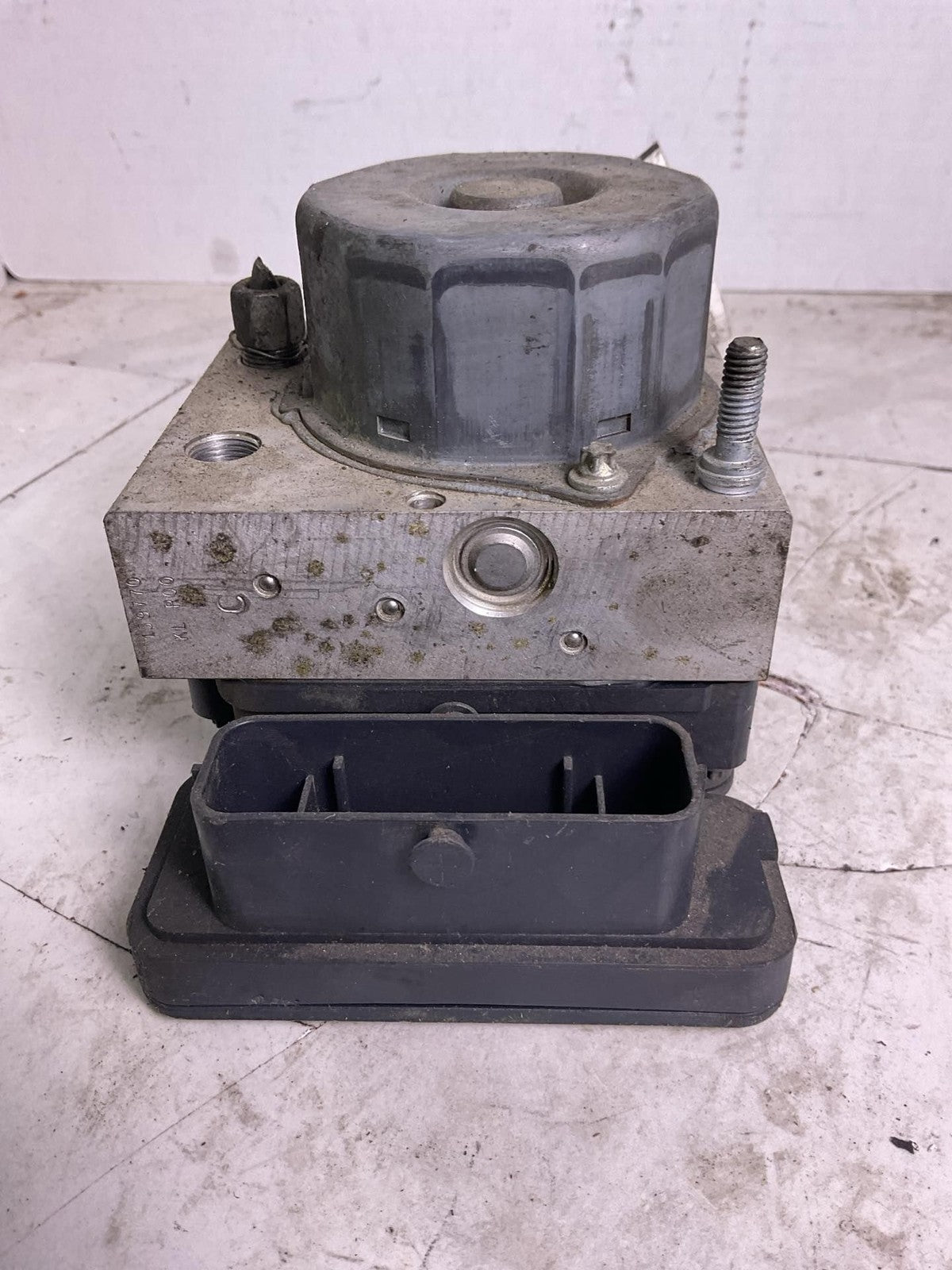 Anti-lock Brake Parts NISSAN VERSA 14 15 16 17 18 191