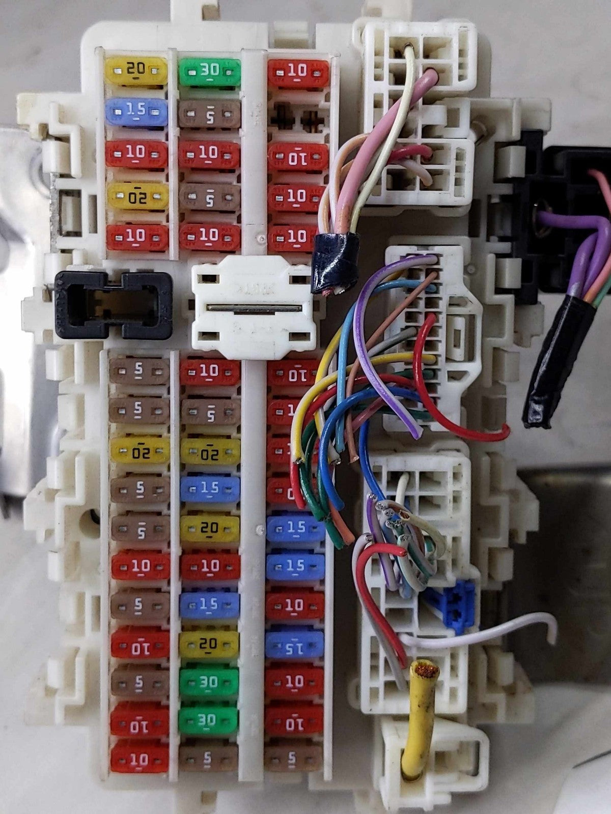 Cabin Fuse Box NISSAN ALTIMA 1915
