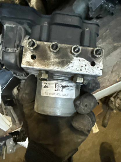 Anti-lock Brake Parts TOYOTA CAMRY 18 19 201