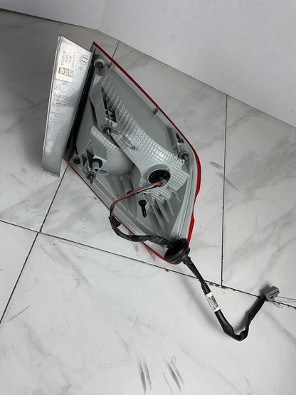 Tail Light Assembly CHEVY CRUZE Right 17 18 194