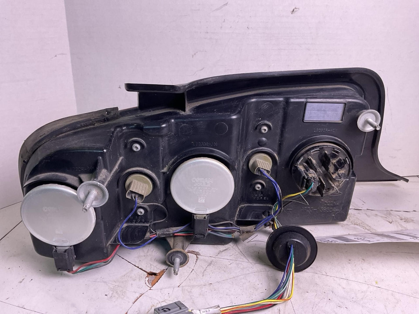 Tail Light Assembly FORD MUSTANG Right 10 11 121