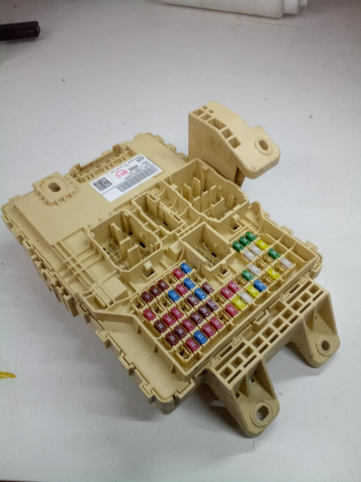 Cabin Fuse Box KIA CARNIVAL 222