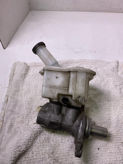 Master Cylinder NISSAN VERSA 12 13 14 15 16 17 18 191