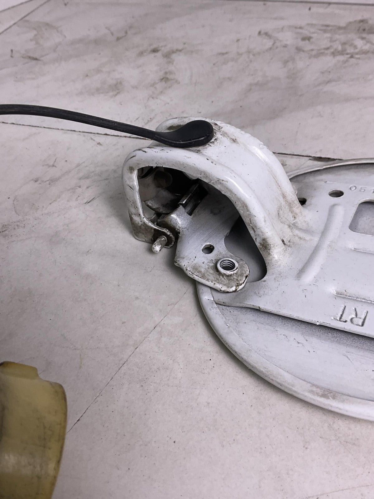 Fuel Tank Door CHRYSLER TOWN CNTRY 08 09 10 11 12 13 14 15 164