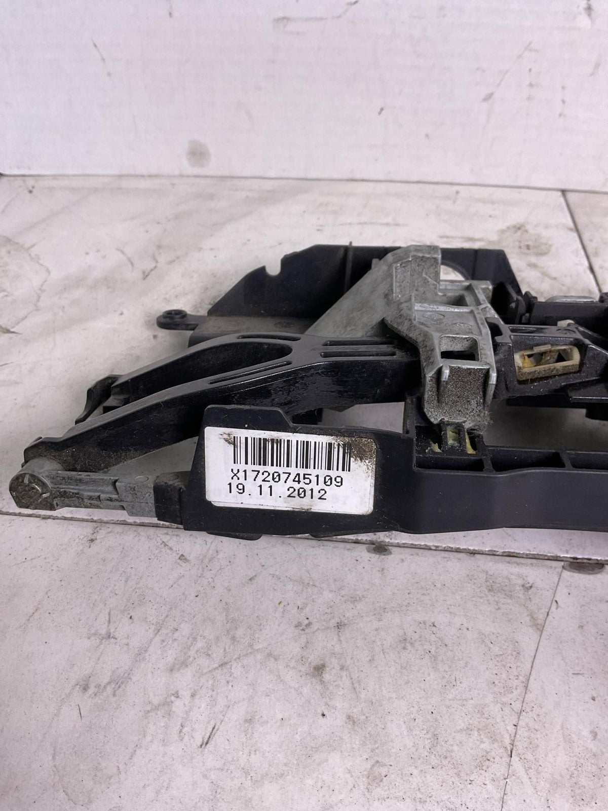 Front Door Latch BMW 528I Left 11 12 13 14 15 161