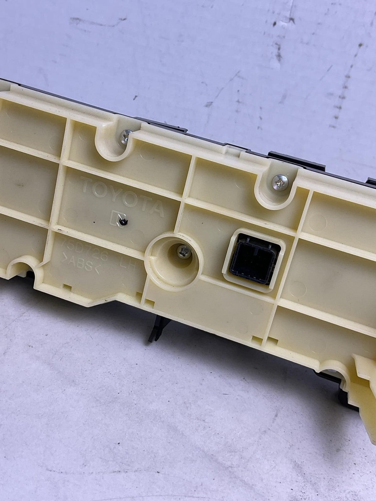 Heater A/c Control TOYOTA PRIUS 13 14 154