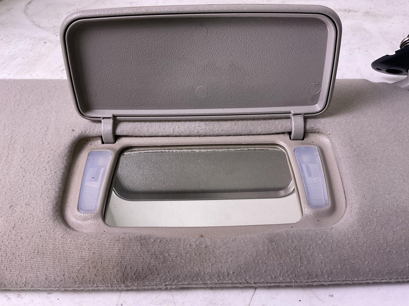 Sun Visor TOYOTA SIENNA Right 05 06 07 08 09 101