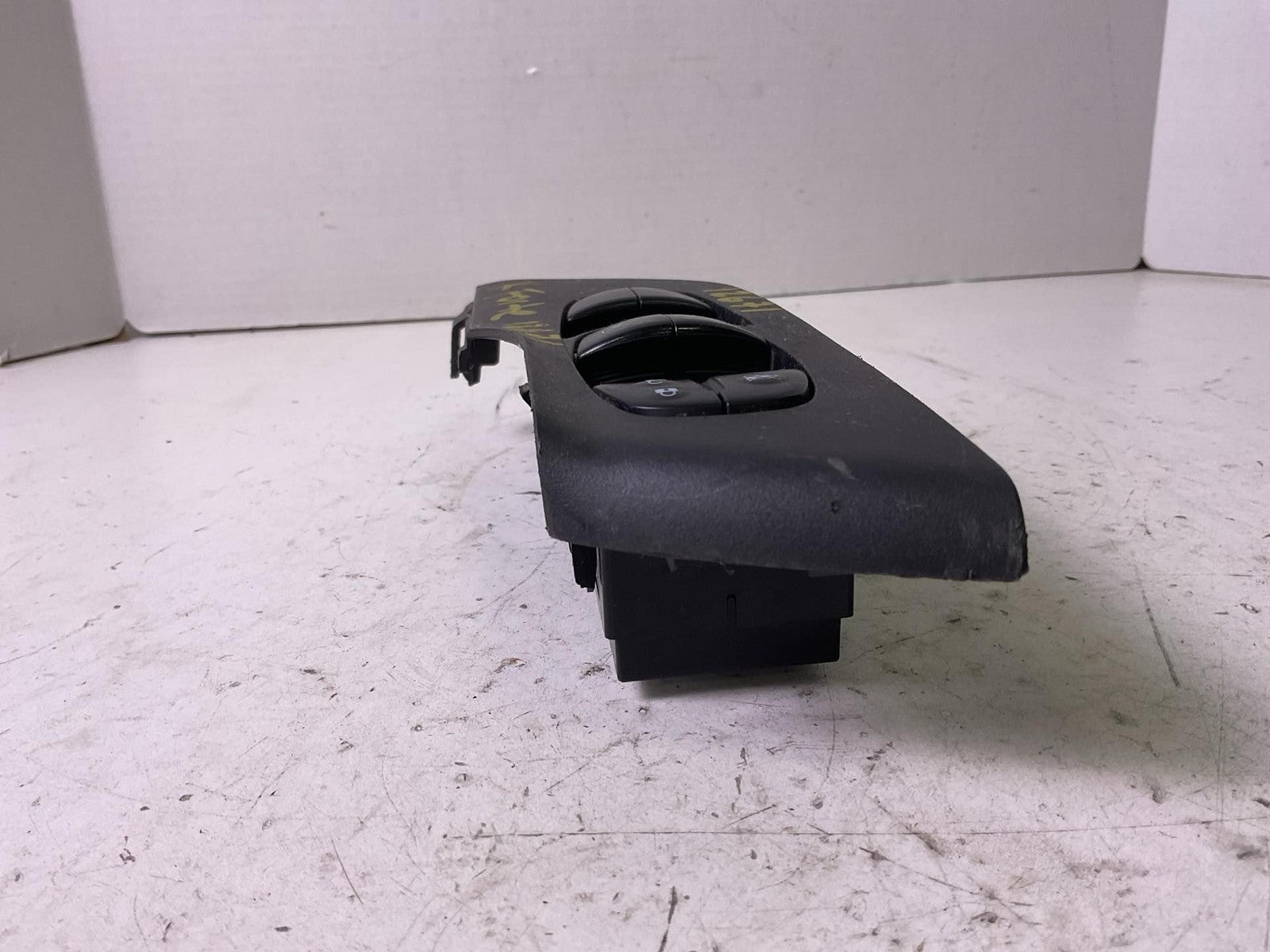 Door Switch Front KIA FORTE 19 20 21 22 23 243