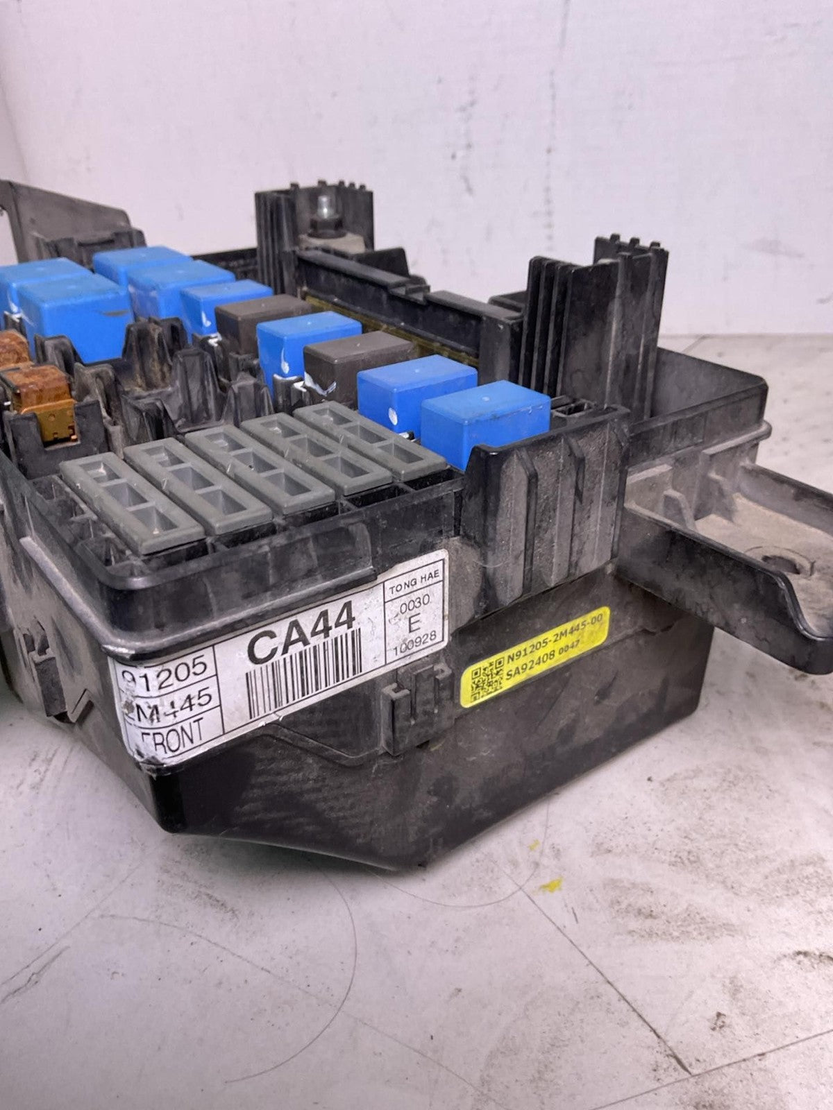 Engine Fuse Box HYUNDAI GENESIS 09 10 113