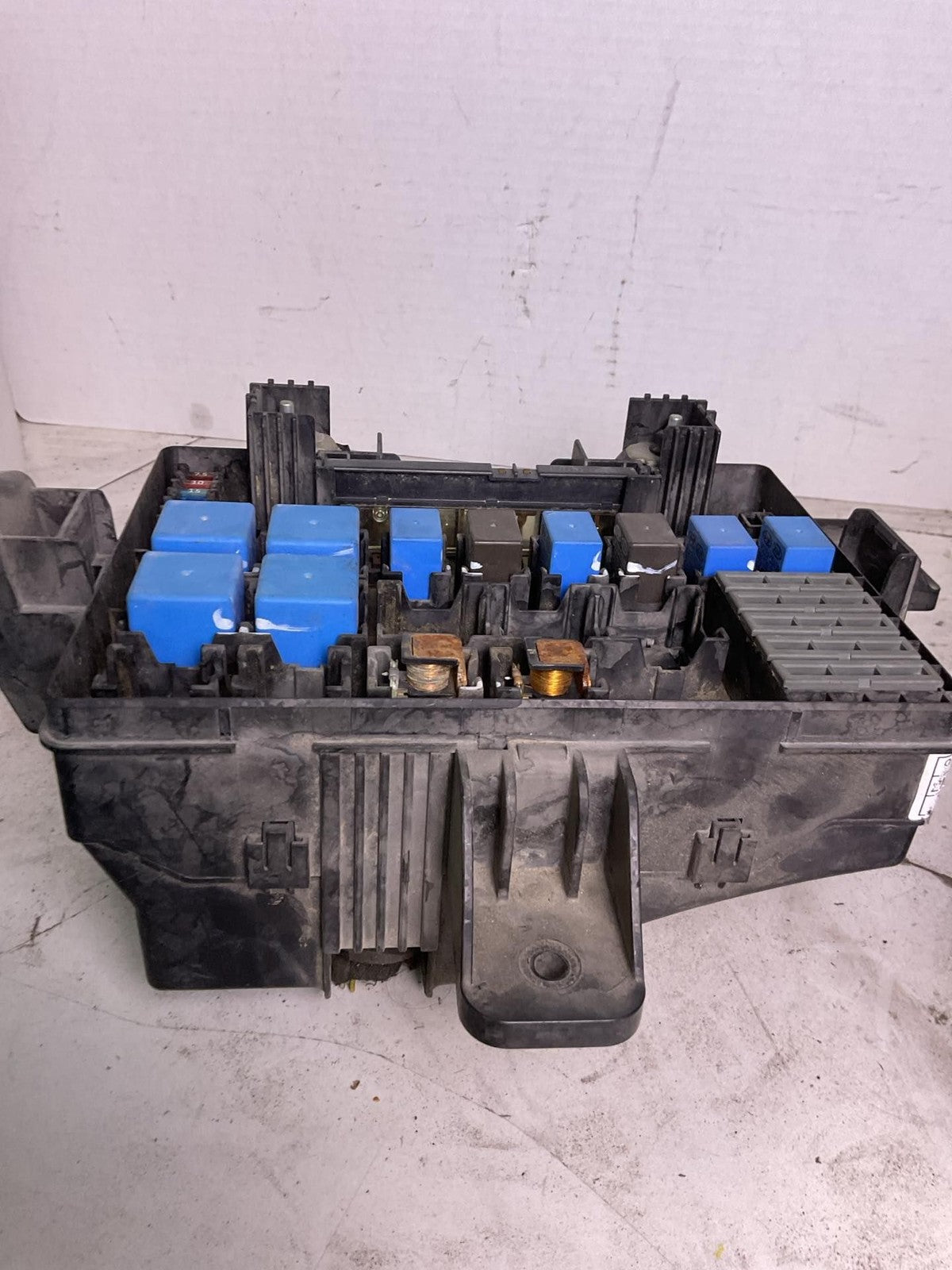 Engine Fuse Box HYUNDAI GENESIS 09 10 112