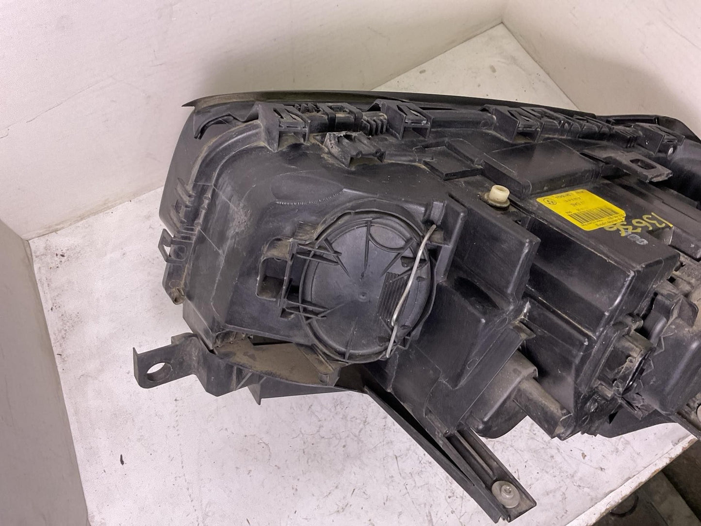 Headlamp Assembly BMW X3 Right 04 05 063